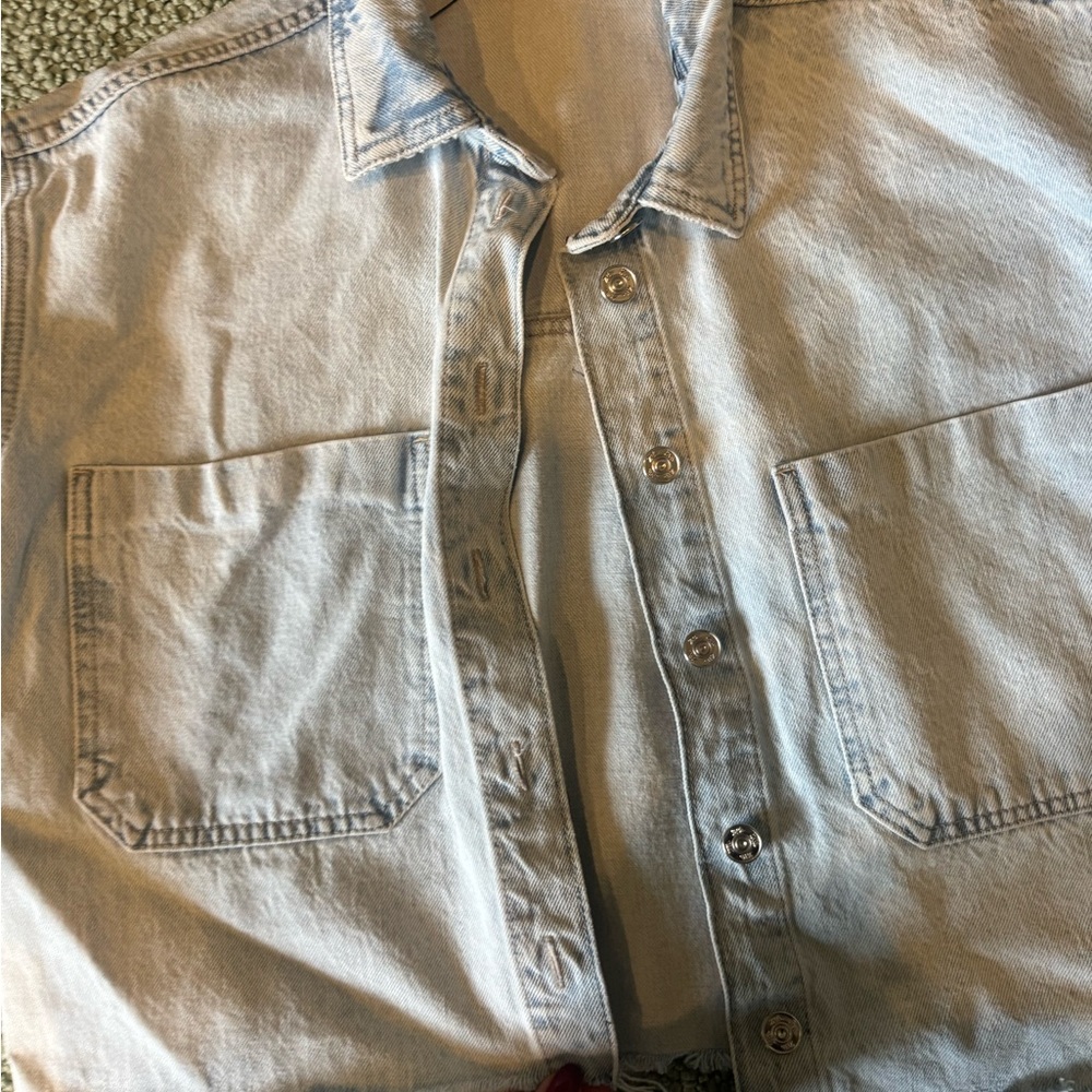 ZARA Cropped Denim Jacket - size M - Picture 9 of 9